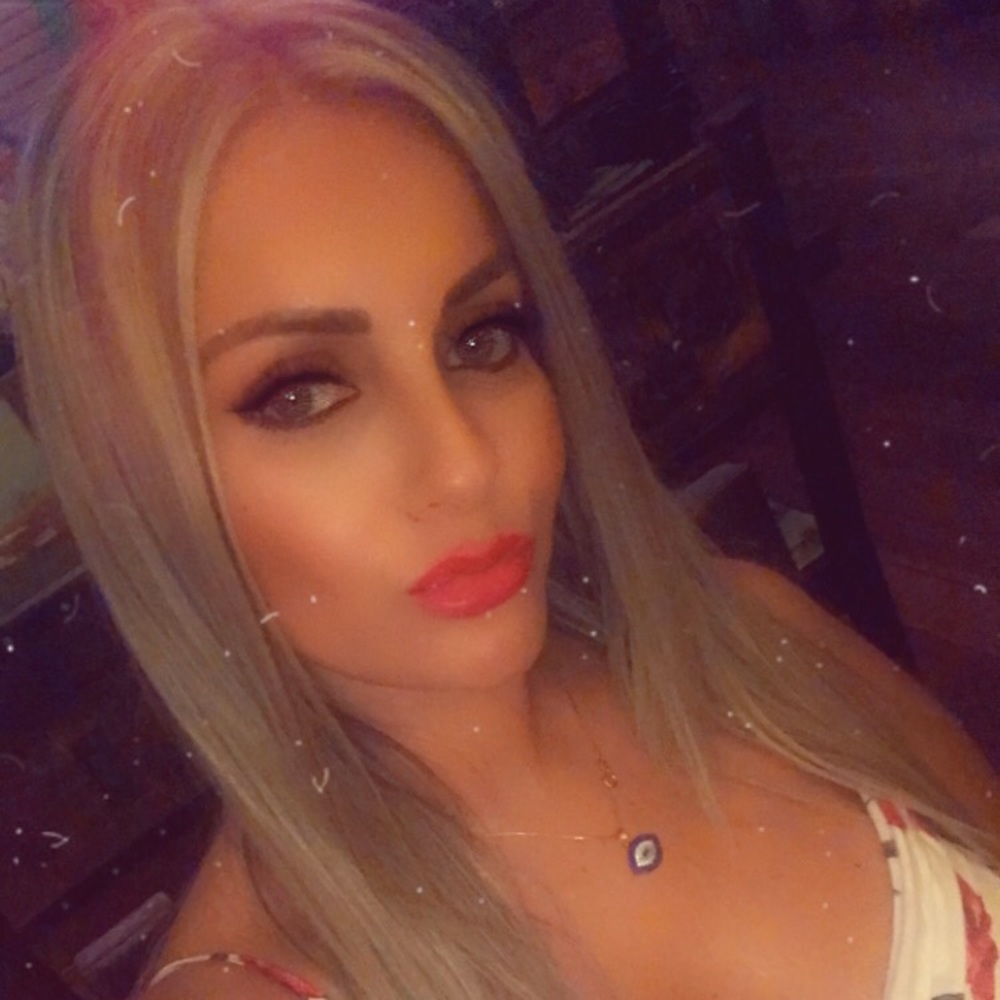 Meet your Posher, Mayssa